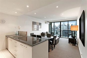 DOCKLANDS PRIVATE COLLECTION OF APARTMENTS - NEWQUAY photo 2