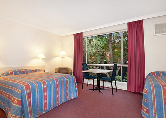 COMFORT INN RINGWOOD LAKE photo 1