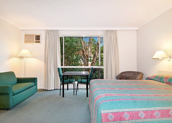 COMFORT INN RINGWOOD LAKE photo 3