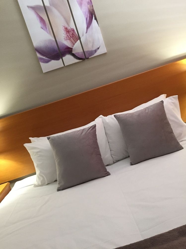 COSMOPOLITAN MOTEL & SERVICED APARTMENTS photo 1