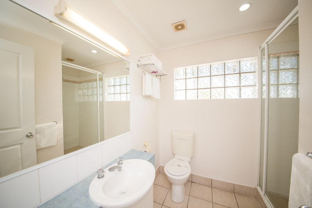 COSMOPOLITAN MOTEL & SERVICED APARTMENTS photo 3