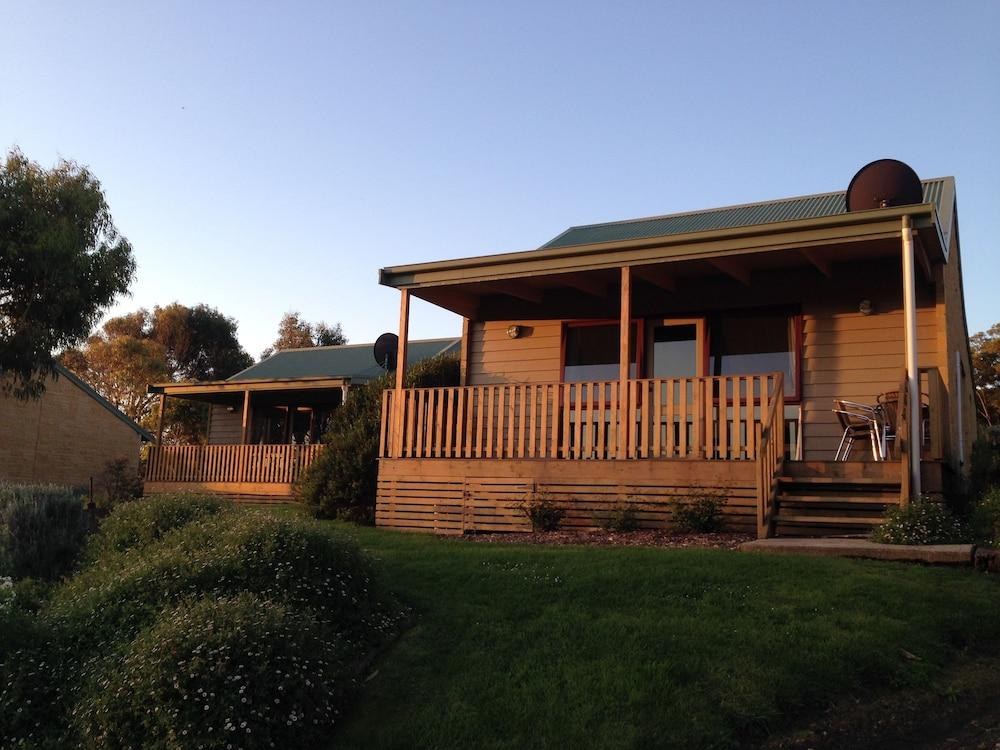 Daysy Hill Country Cottages photo 3
