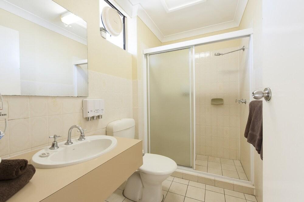 GARDEN CITY MOTOR INN photo 4