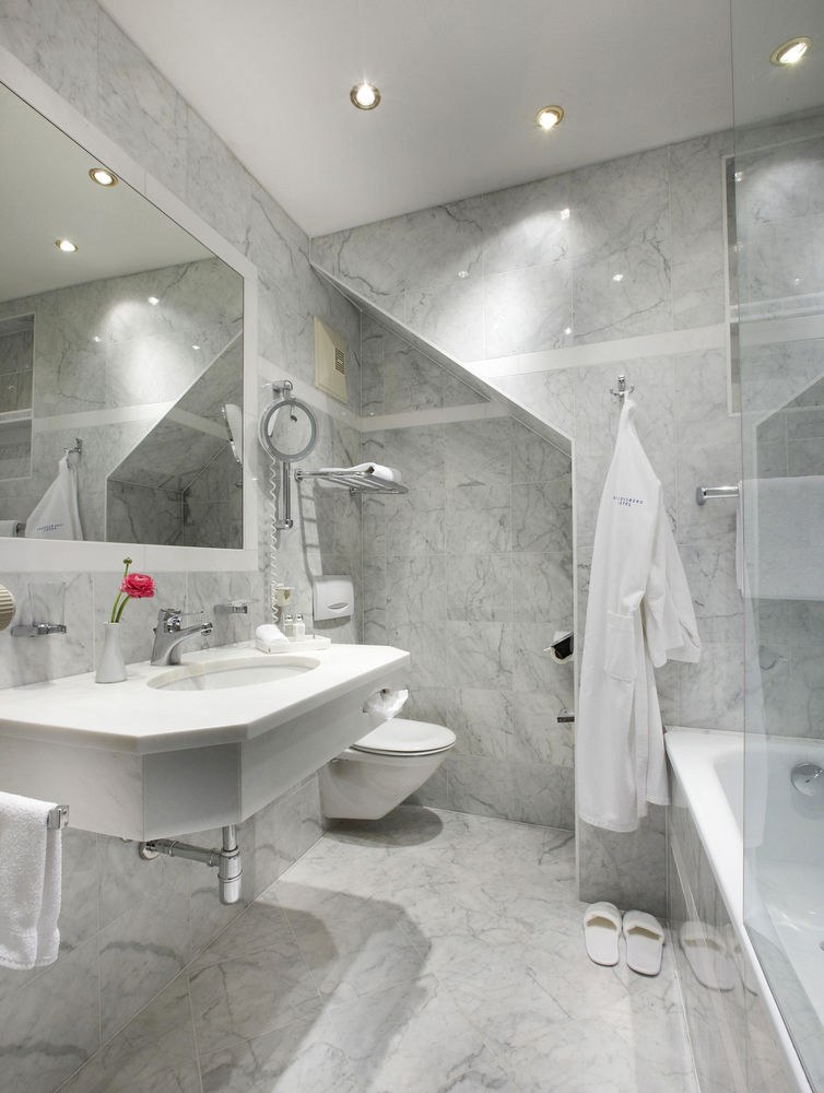 SCHLOSSBERGHOTEL - DAS KUNSTHOTEL photo 1