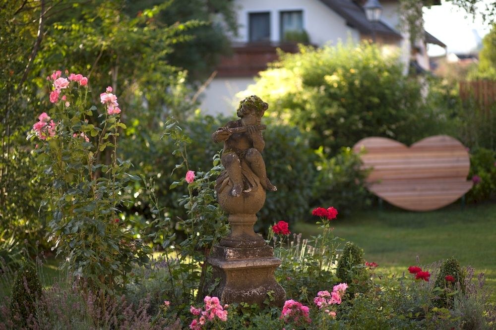 SALLERHOF photo 1