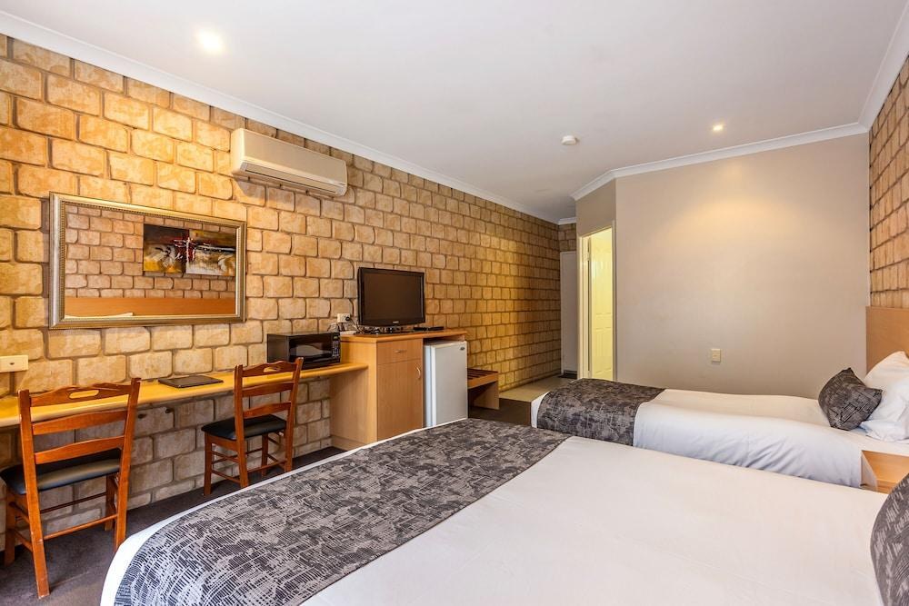 GREAT DIVIDE MOTOR INN photo 3