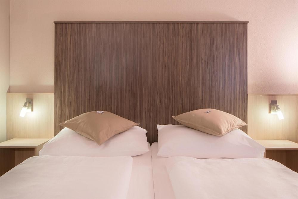 SLEEEP HOTEL VOSENDORF photo 4