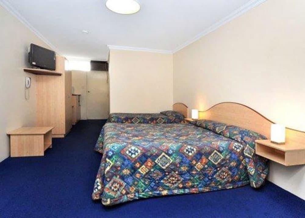 COMFORT INN BUSSELTON RIVER RESORT