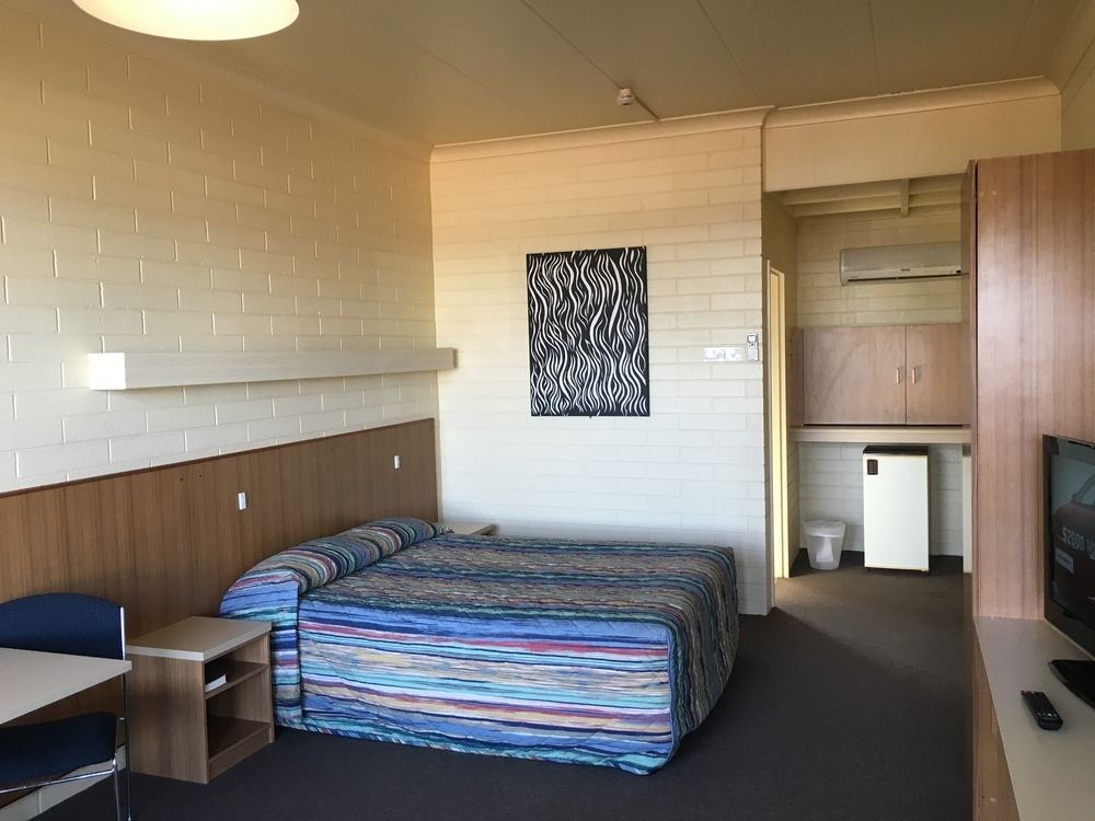 Opal Inn Hotel Motel