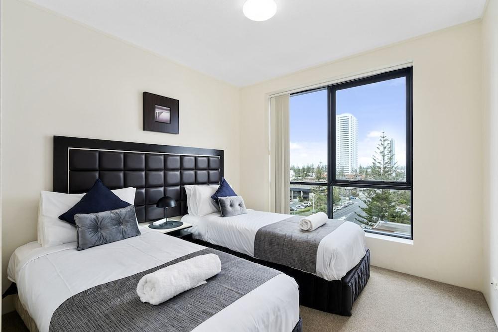 MANTRA BROADBEACH ON THE PARK photo 1
