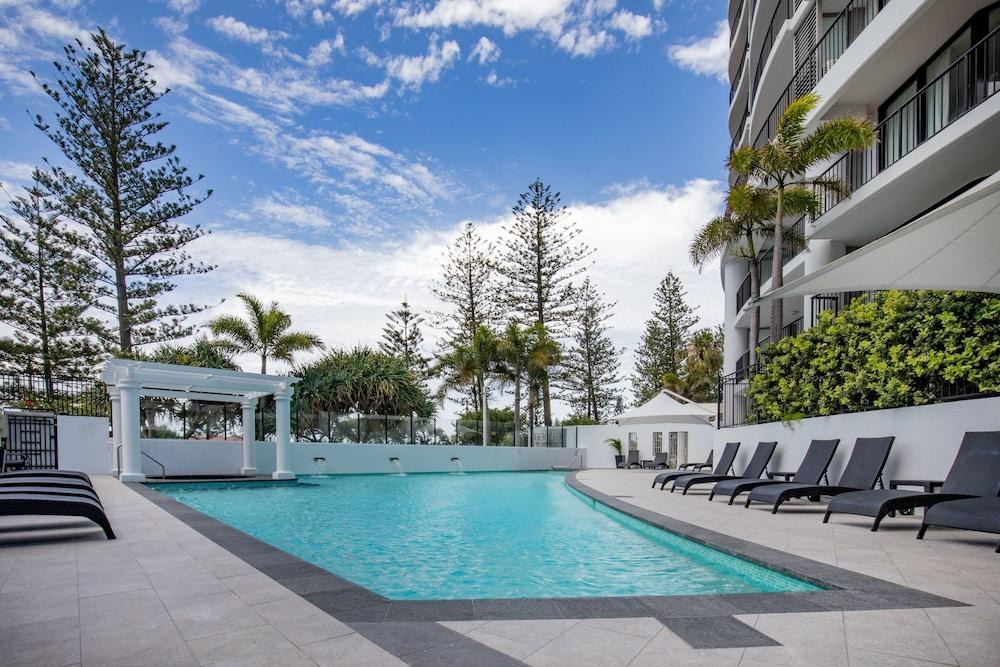 Mantra Coolangatta Beach Hotel photo 3