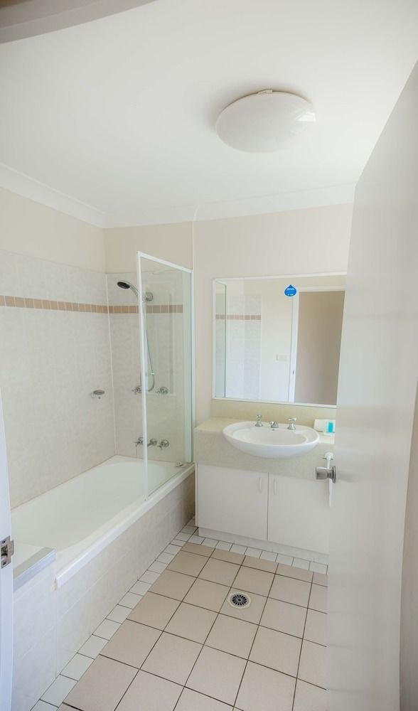MIAMI BEACHSIDE HOLIDAY APARTMENTS