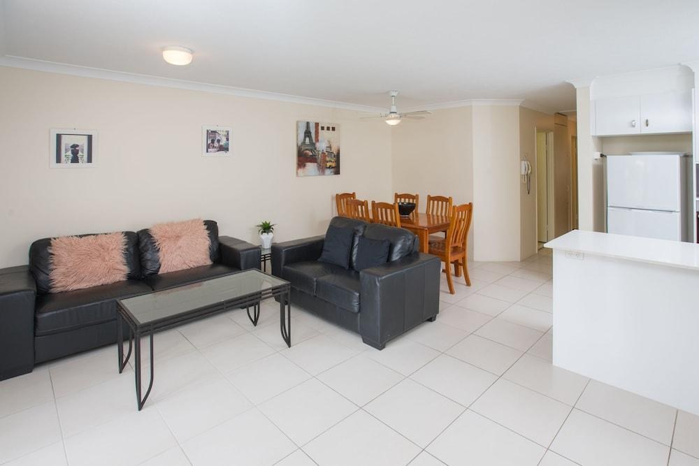 MIAMI BEACHSIDE HOLIDAY APARTMENTS photo 2