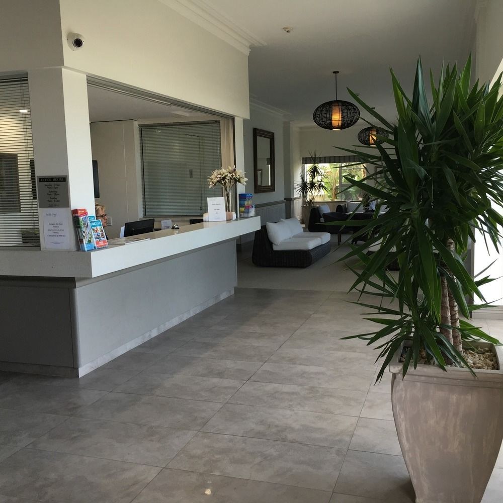 PACIFIC PLAZA APARTMENTS photo 1