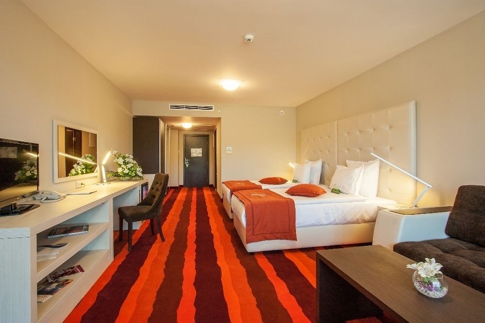 INTERNATIONAL HOTEL CASINO & TOWER SUITES