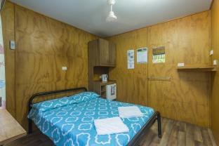 MAGNUMS AIRLIE BEACH