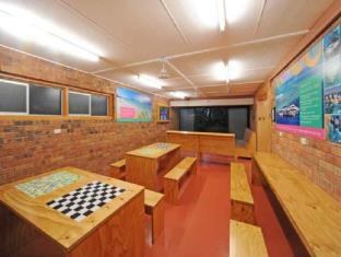 MAGNUMS AIRLIE BEACH photo 1