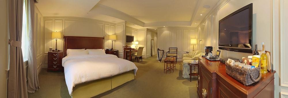 WINDSOR ARMS photo 3