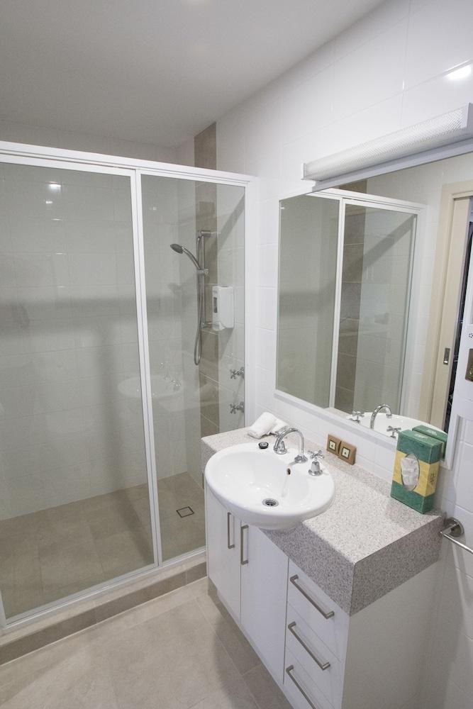 METROPOLITAN MOTOR INN photo 3