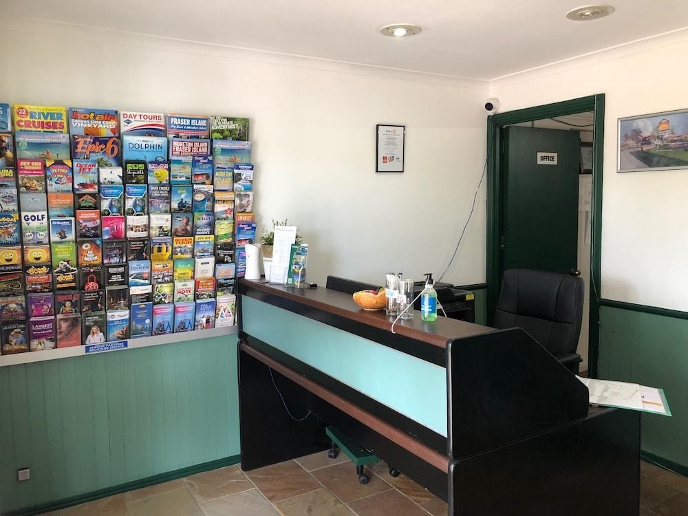 MCNEVINS LOGANHOLME MOTEL photo 4