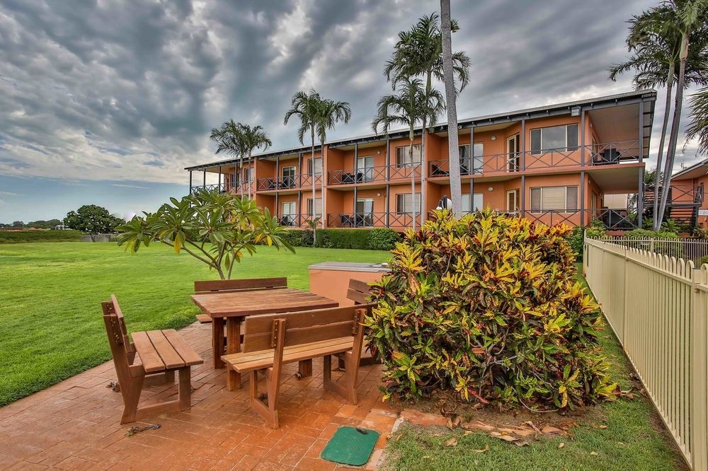 MOONLIGHT BAY SUITES photo 1