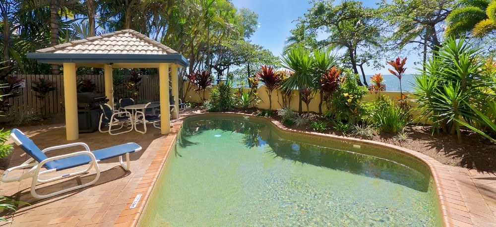 ON THE BEACH HOLIDAY APARTMENTS photo 1