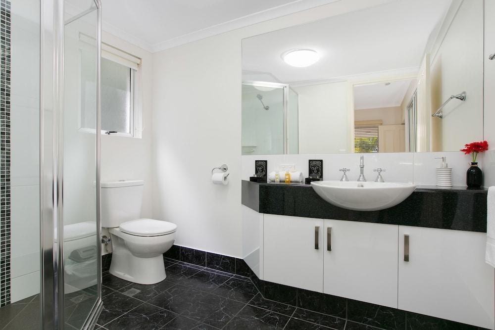 ON THE BEACH HOLIDAY APARTMENTS photo 2