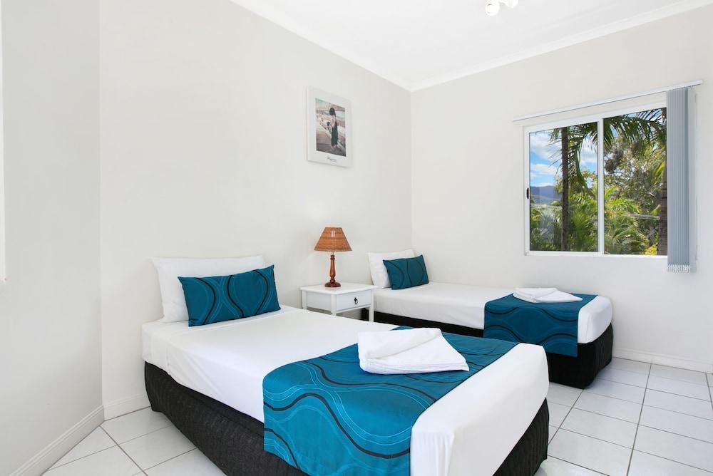 ON THE BEACH HOLIDAY APARTMENTS photo 4