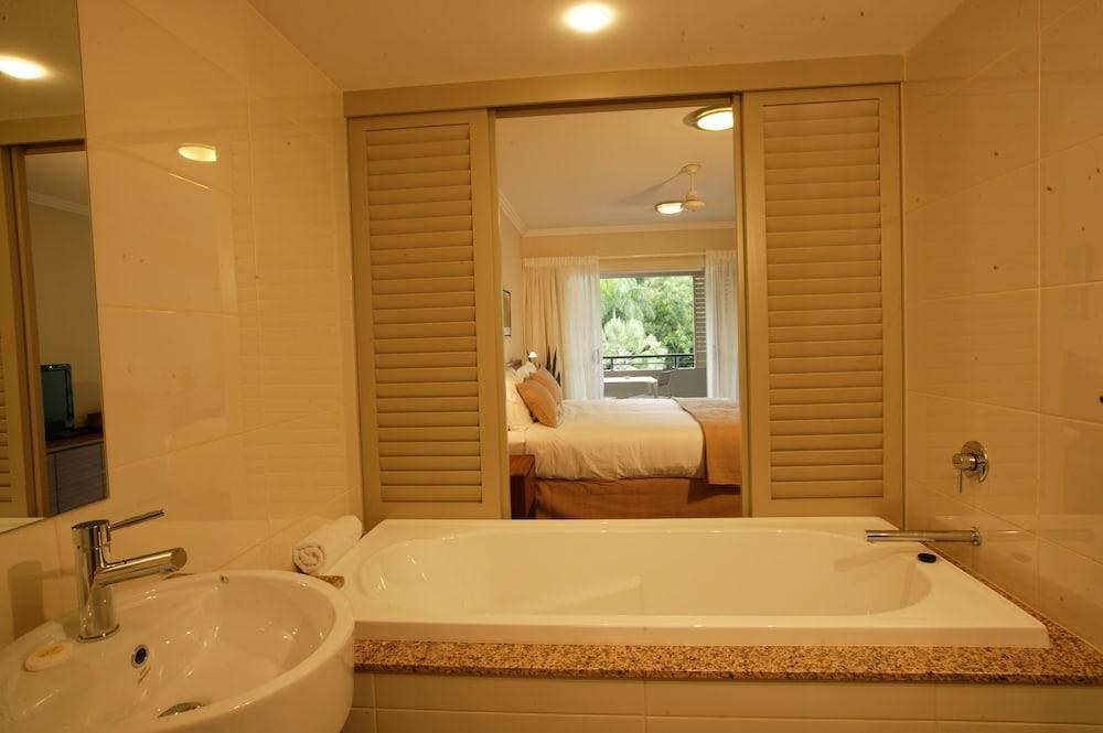 PARADISE PALMS RESORT & COUNTRY CLUB photo 4