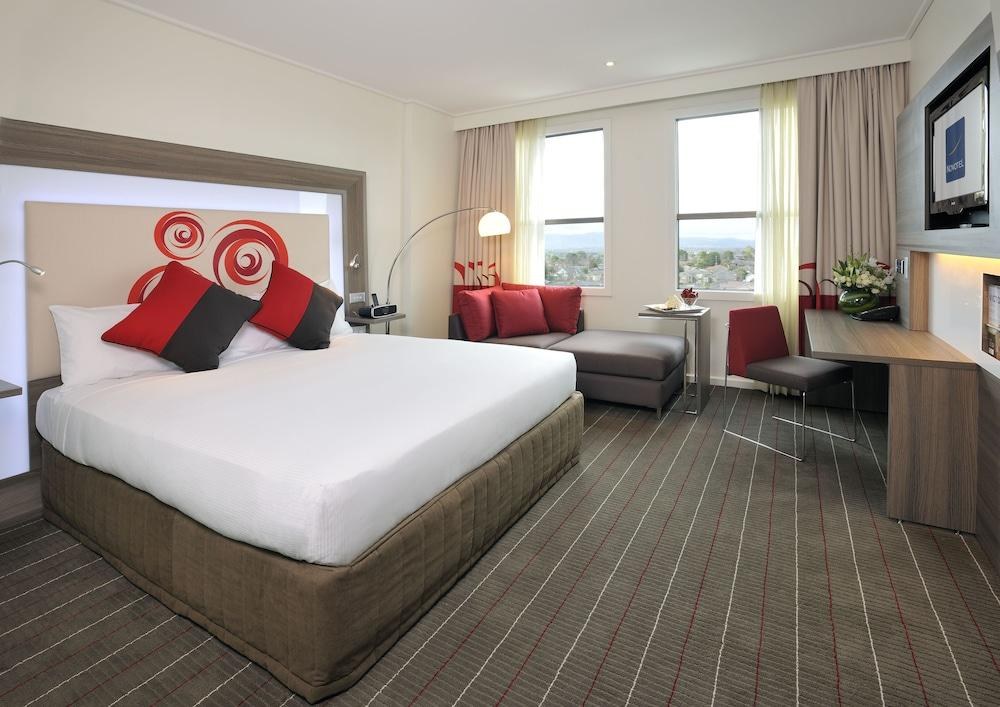 NOVOTEL MELBOURNE GLEN WAVERLEY photo 3