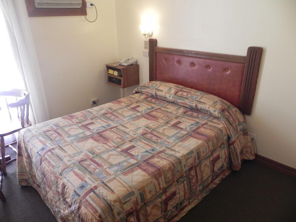 ST GEORGES MOTOR INN photo 3