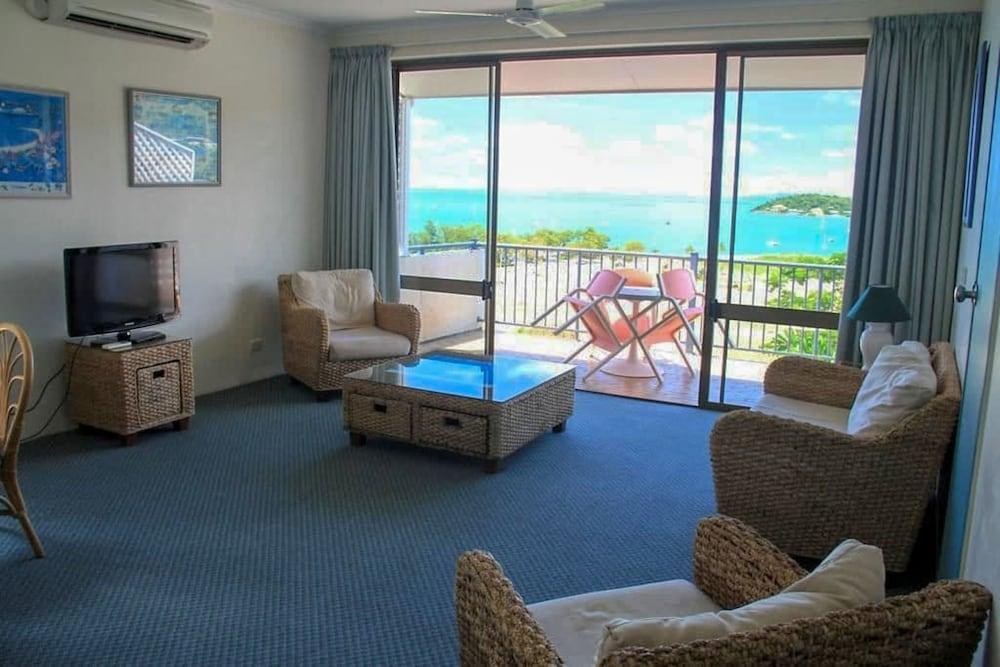 WHITSUNDAY TERRACES photo 3