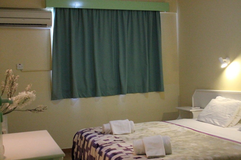A. MAOS APTS photo 1