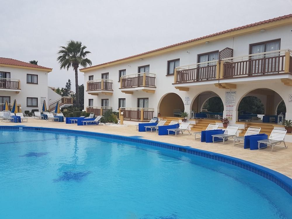 COSMELENIA APARTMENTS