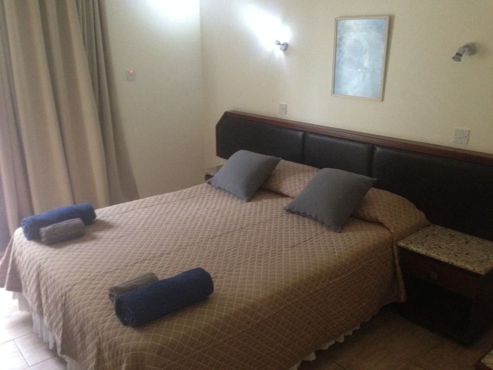 ANTONIS G HOTEL APARTMENTS