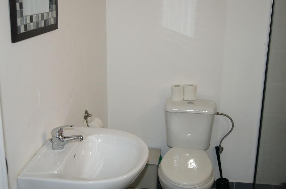 ANTONIS G HOTEL APARTMENTS photo 4