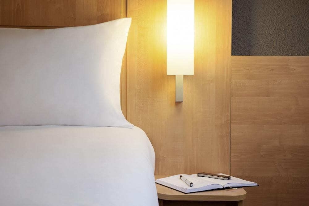 IBIS SANTIAGO PROVIDENCIA photo 4