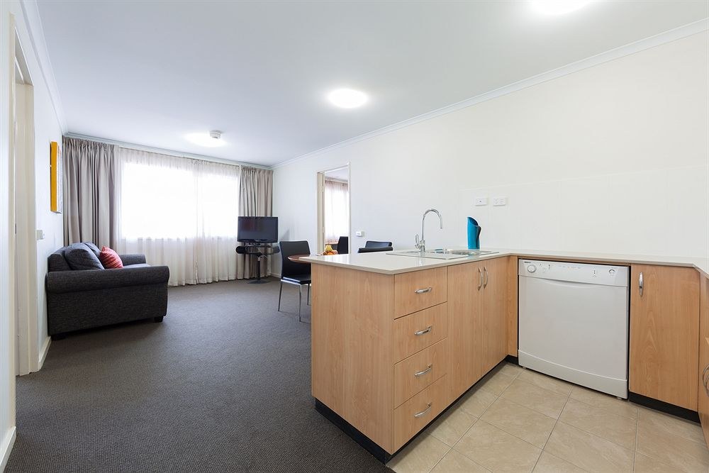 Ramada Encore by Wyndham Belconnen Canberra photo 1