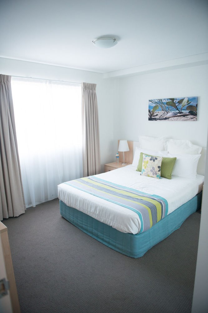 QUALITY SUITES PIONEER SANDS