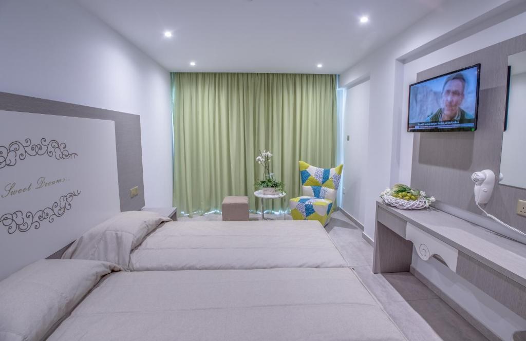 NICHOLAS COLOR HOTEL photo 3
