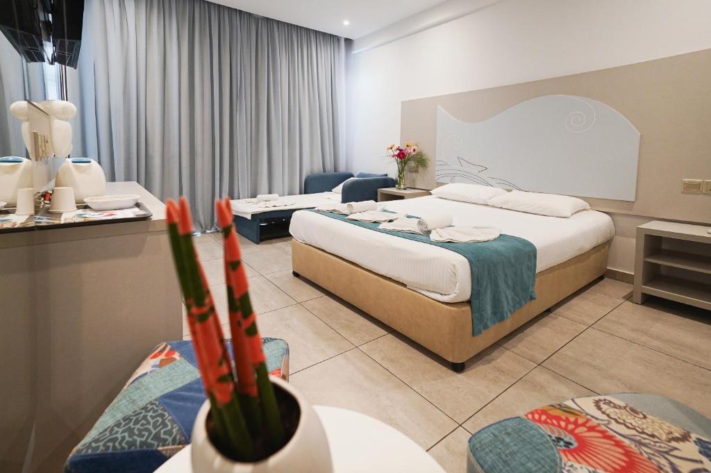 NICHOLAS COLOR HOTEL photo 4