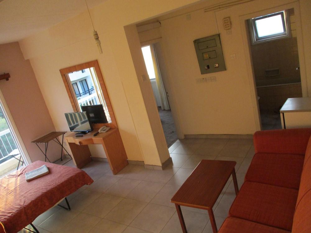 Onisillos Hotel photo 2