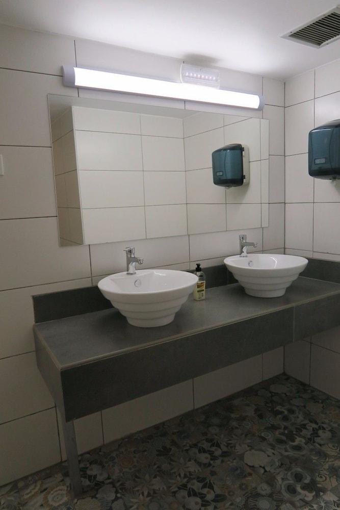 SEA 'N LAKE VIEW HOTEL APARTMENTS photo 3