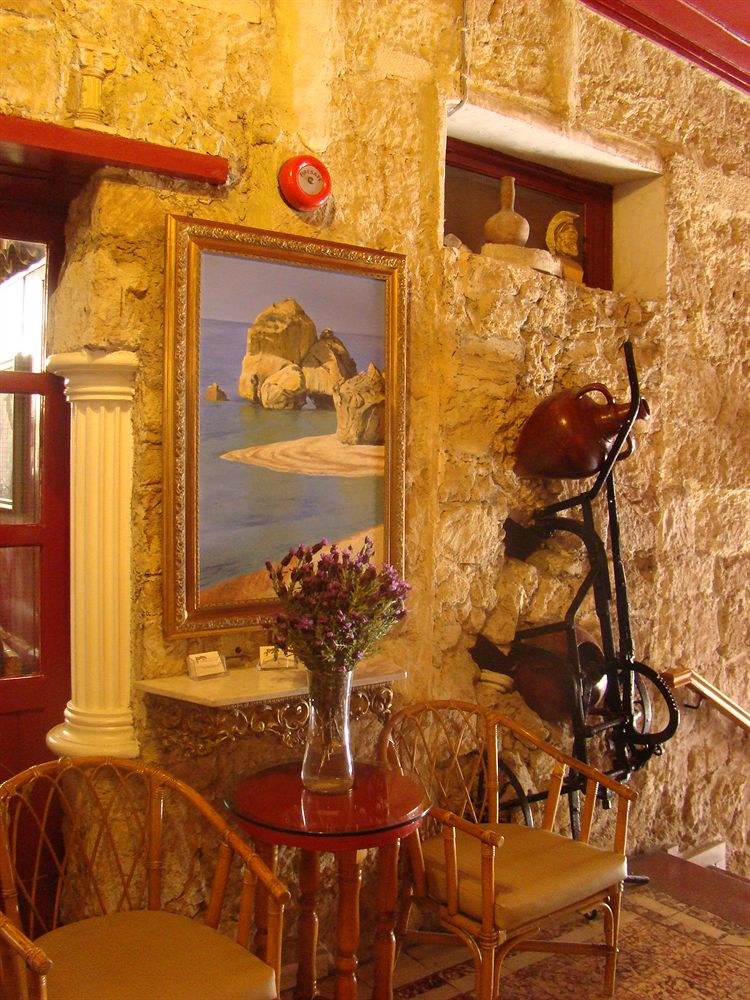 KINIRAS TRADITIONAL HOTEL & RESTAURANT photo 1