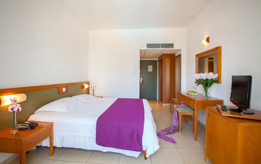 Smartline Paphos photo 2