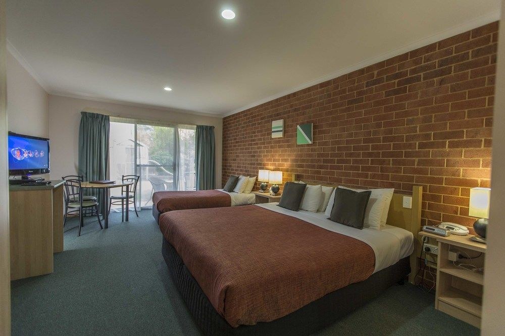 ROSE GARDEN MOTEL photo 1
