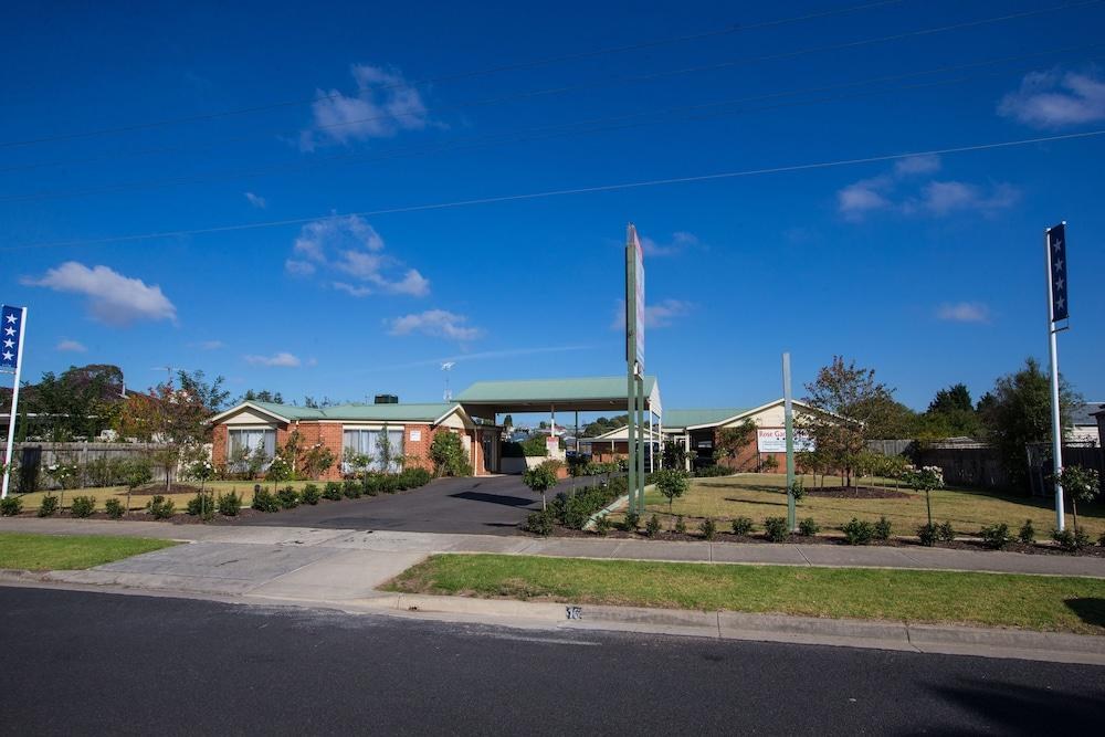 ROSE GARDEN MOTEL photo 2