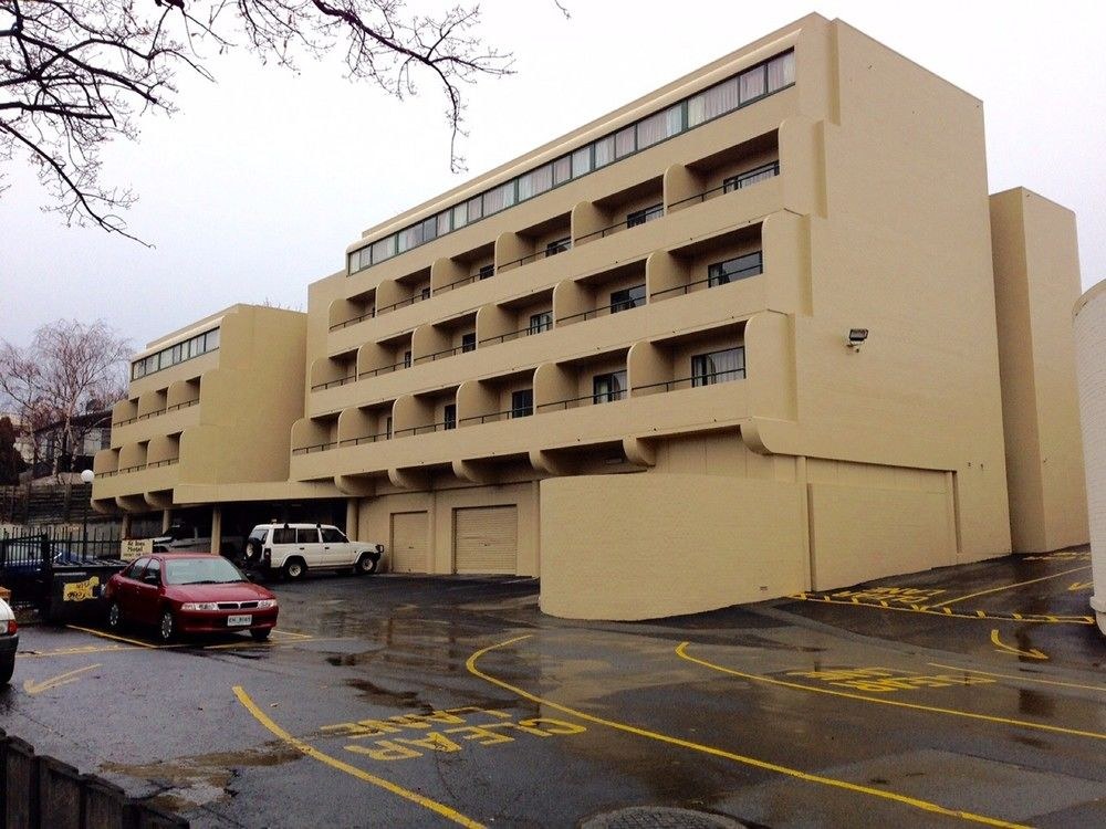 ST IVES APARTMENTS