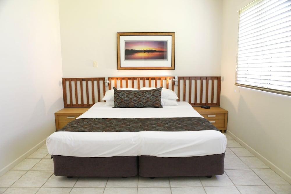 REFLECTIONS OF PORT DOUGLAS HOTEL photo 4