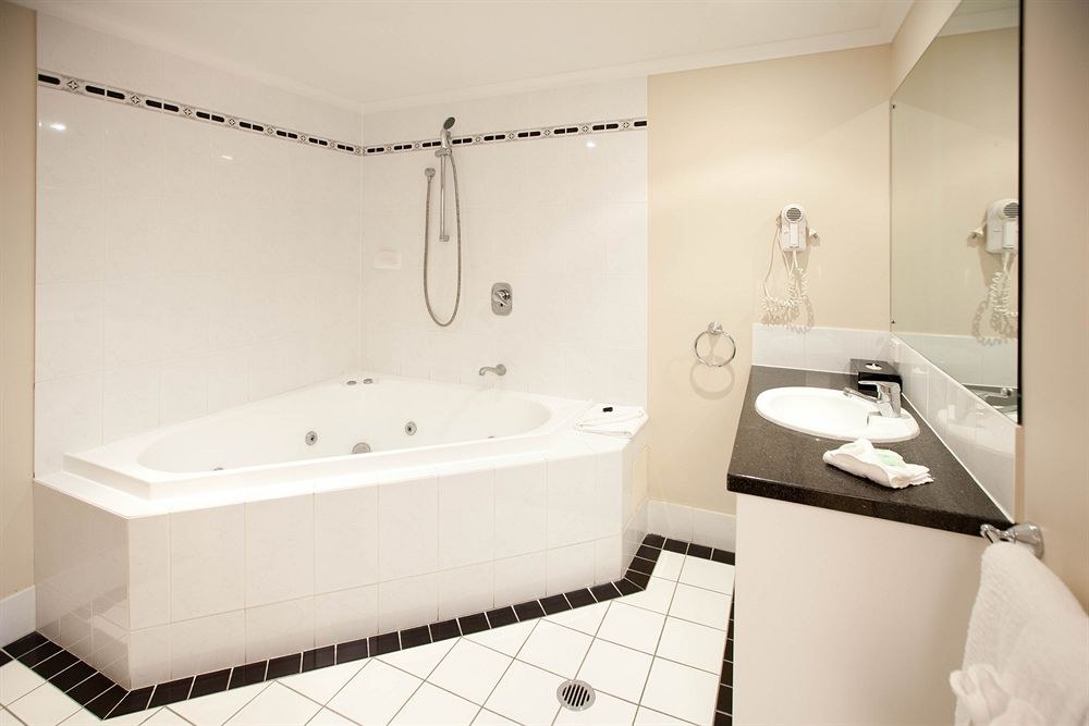 REGAL PORT DOUGLAS photo 1